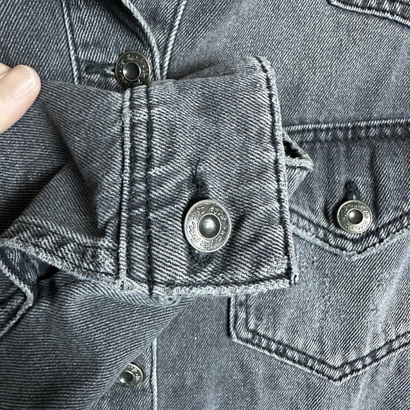 Free People Moonchild distressed Shirt Jacket denim jean Black oversized Sz XS - Picture 7 of 9